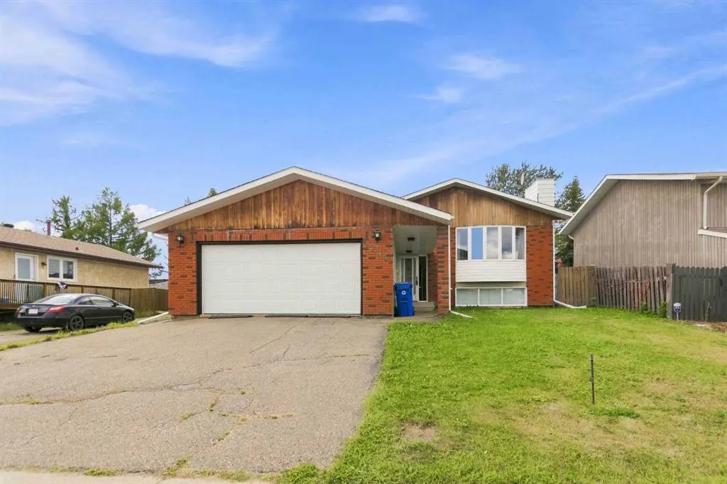 234 Kennedy Crescent