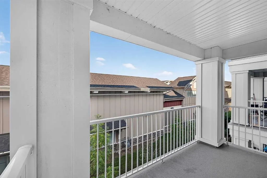 130 AUBURN MEADOWS View SE #313