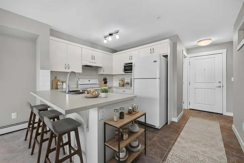 130 AUBURN MEADOWS View SE #313
