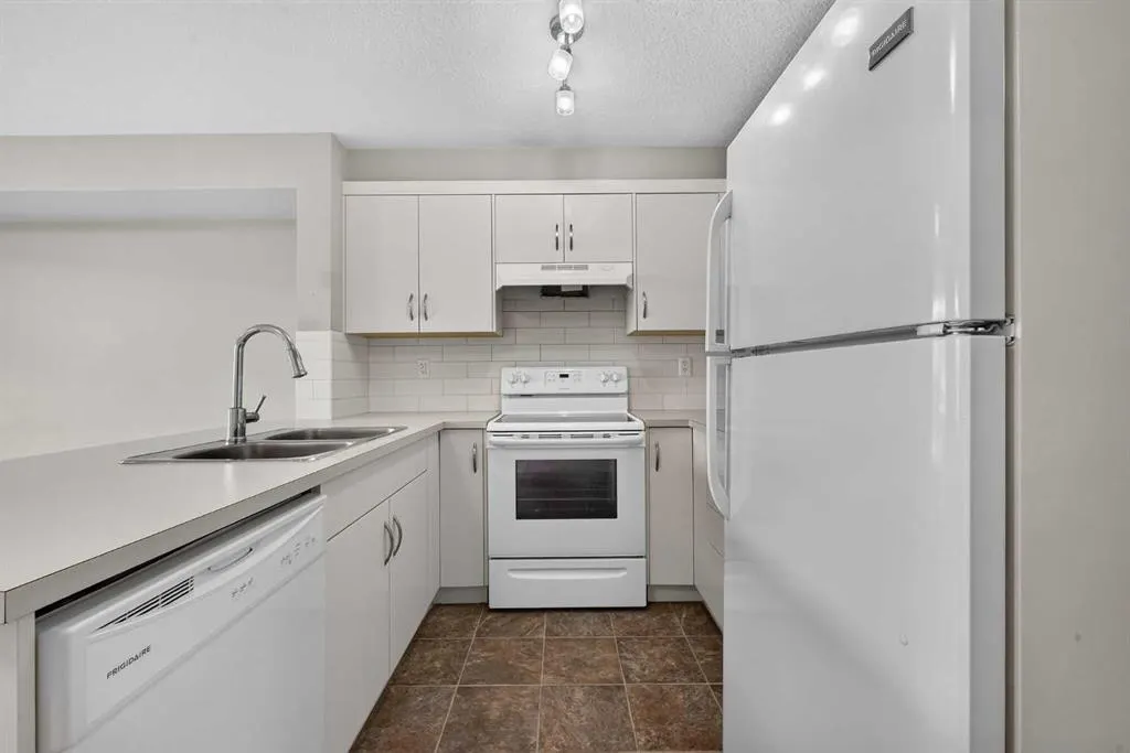130 AUBURN MEADOWS View SE #313
