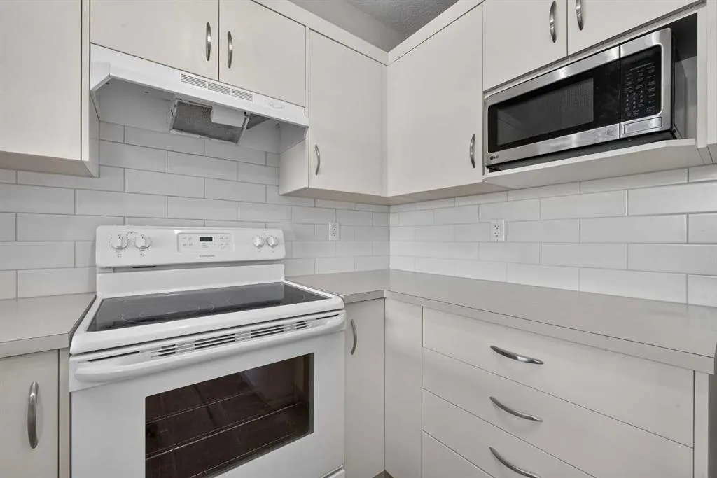 130 AUBURN MEADOWS View SE #313