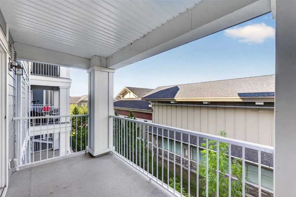 130 AUBURN MEADOWS View SE #313