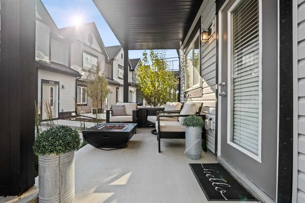 75 Evanscrest Common NW #108