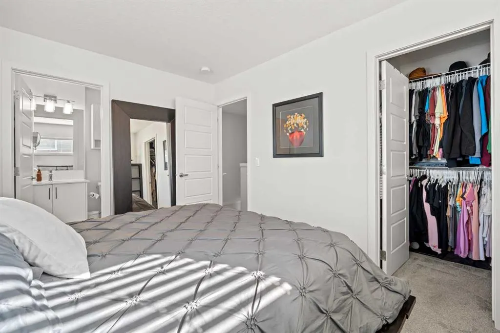 75 Evanscrest Common NW #108