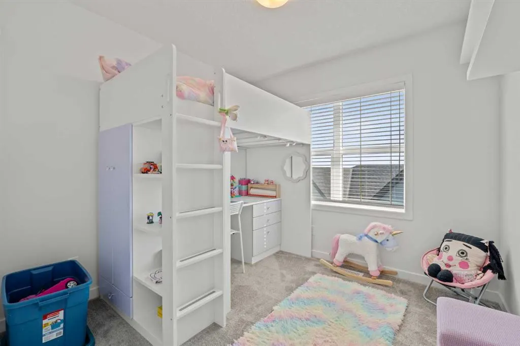 75 Evanscrest Common NW #108