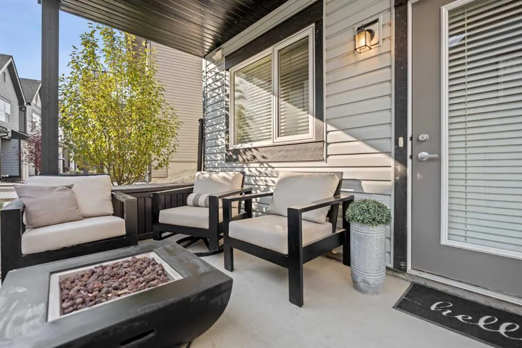 75 Evanscrest Common NW #108