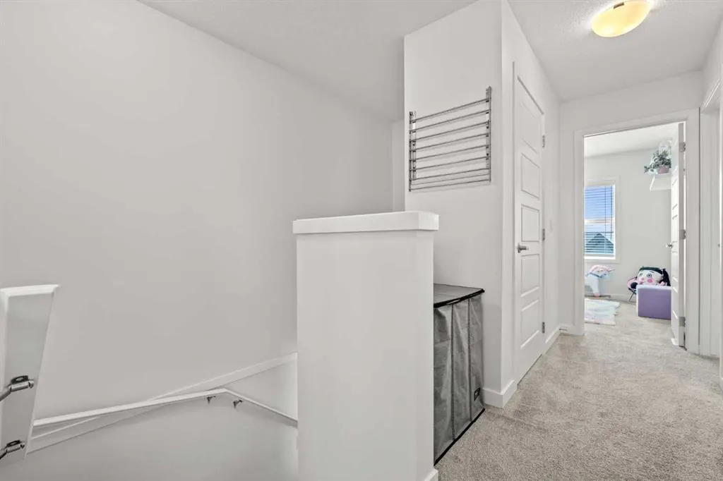 75 Evanscrest Common NW #108