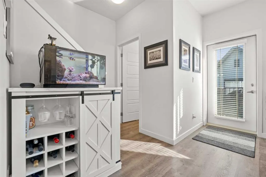 75 Evanscrest Common NW #108