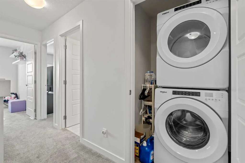 75 Evanscrest Common NW #108