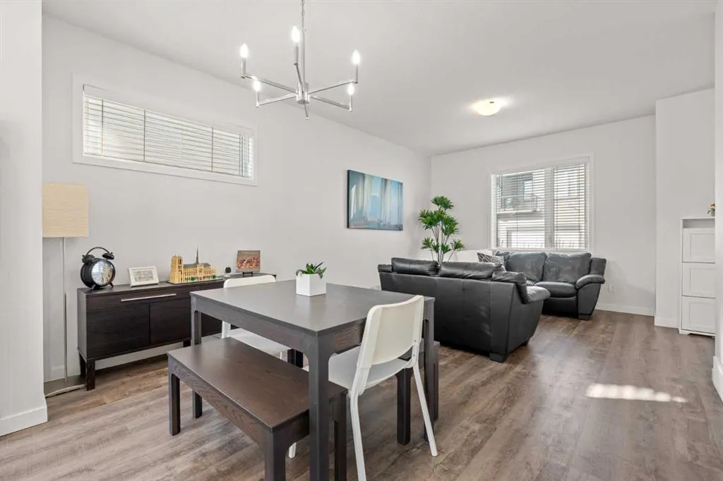 75 Evanscrest Common NW #108