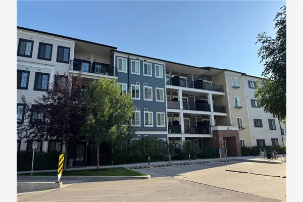 215 Legacy Boulevard SE