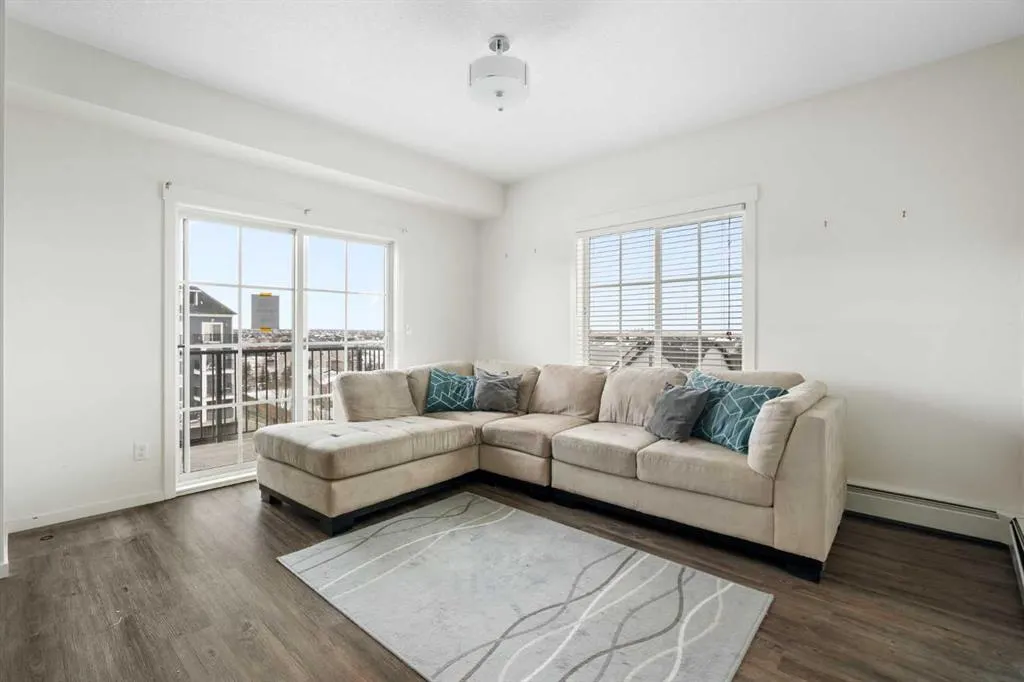 99 Copperstone Park SE #1411