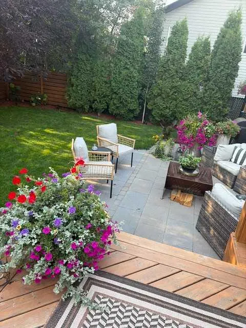 112 Aspen Creek Crescent