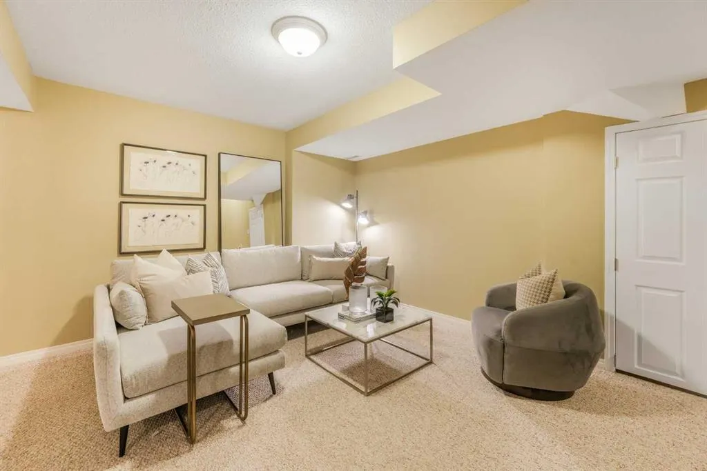 35 Chaparral Ridge Terrace SE