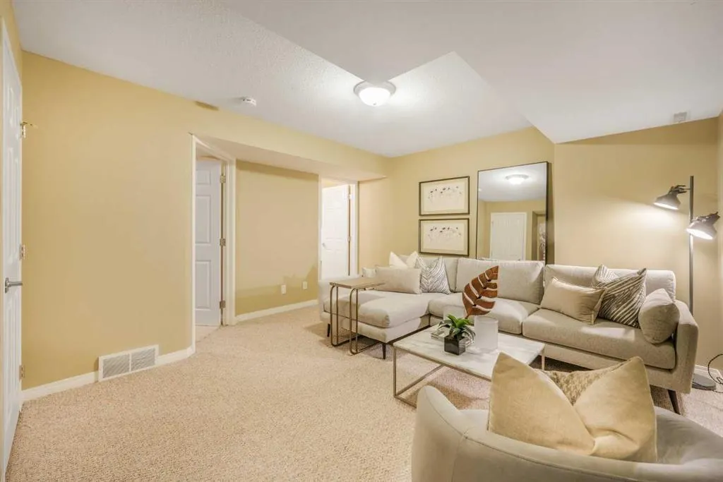 35 Chaparral Ridge Terrace SE