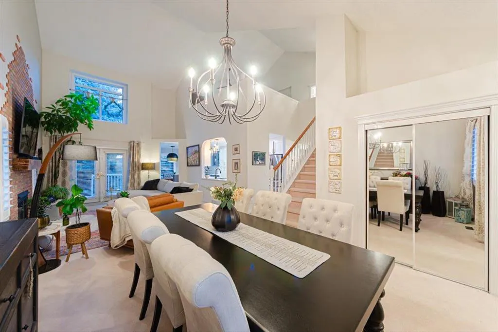 10 Varsity Estates Park NW