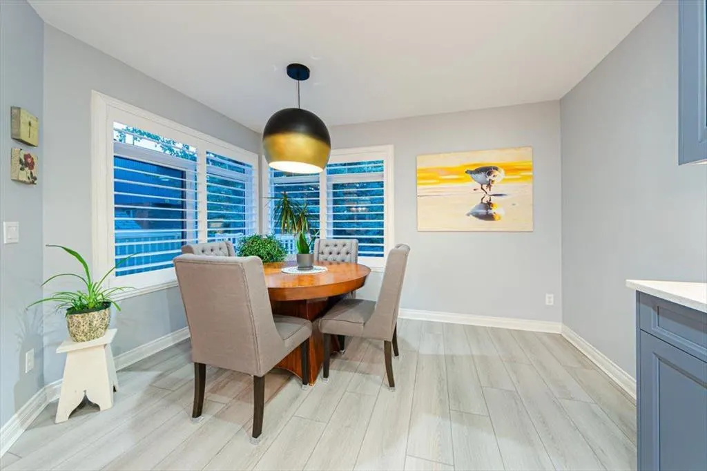 10 Varsity Estates Park NW