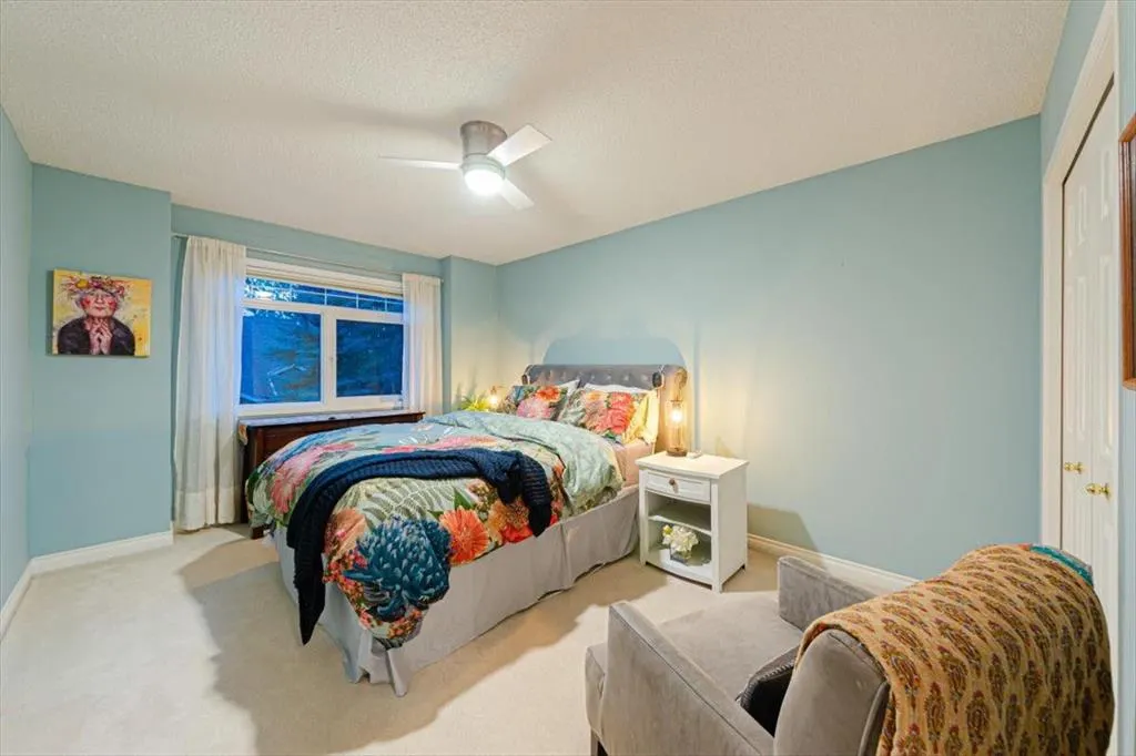 10 Varsity Estates Park NW