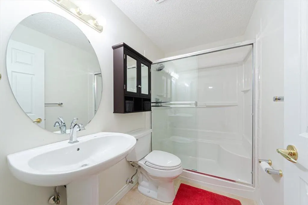 10 Varsity Estates Park NW