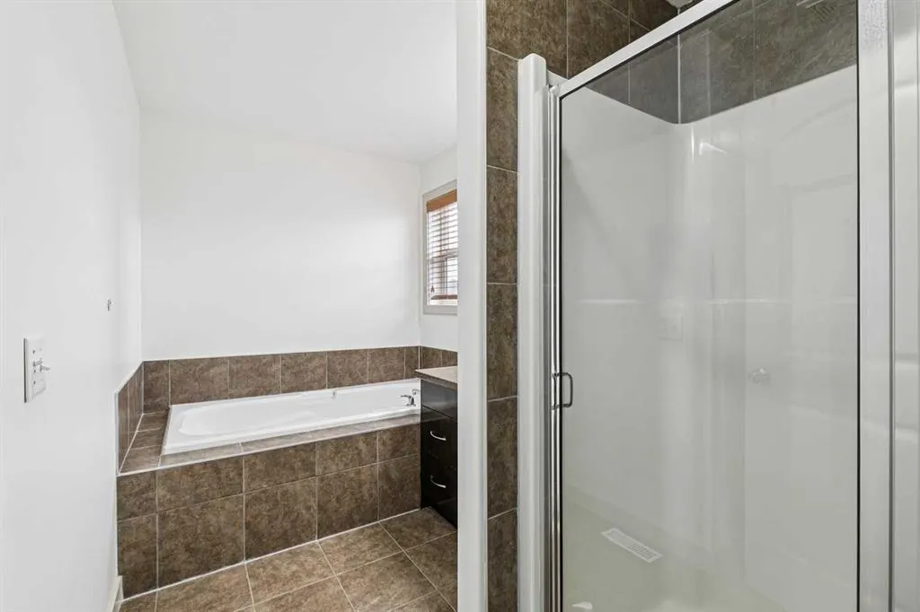 67 Everwoods Park SW