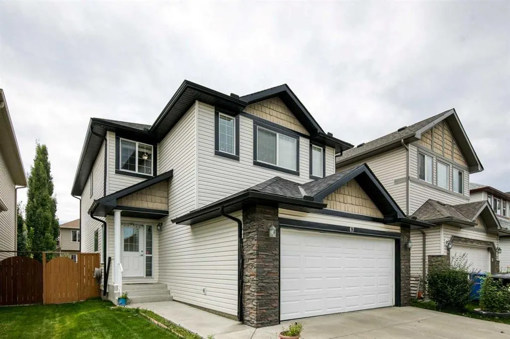 67 Everwoods Park SW
