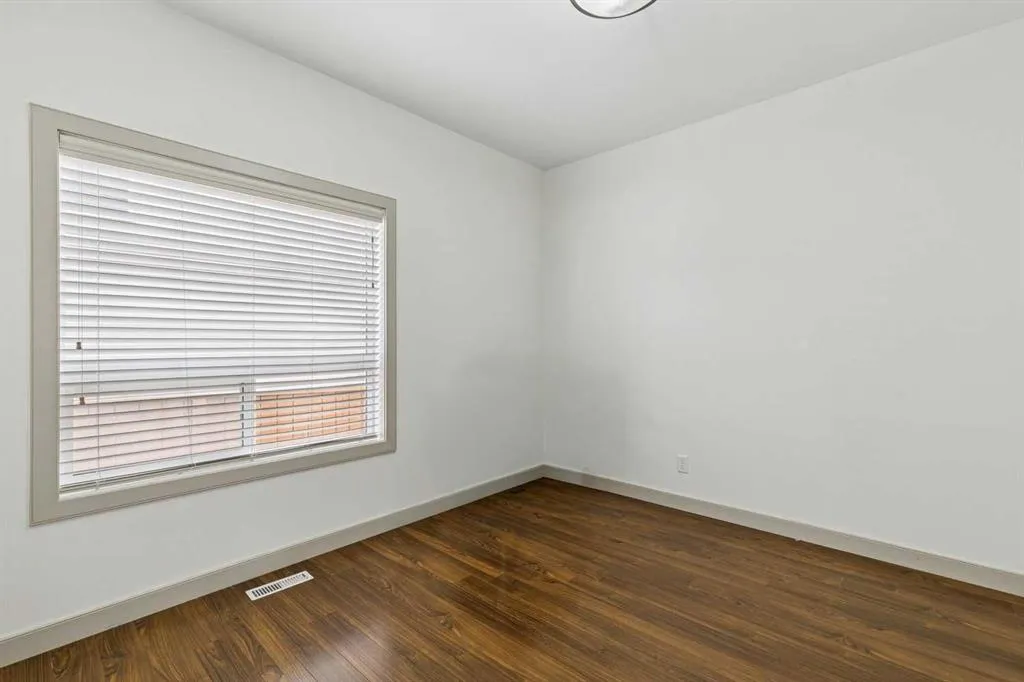 67 Everwoods Park SW