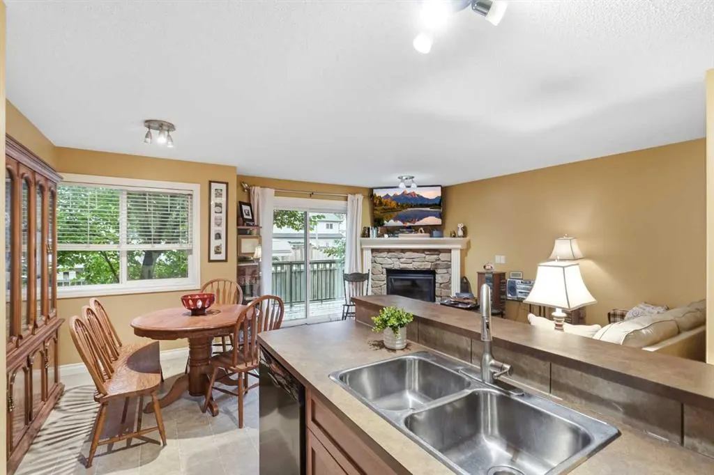 308 11 Avenue NW #121