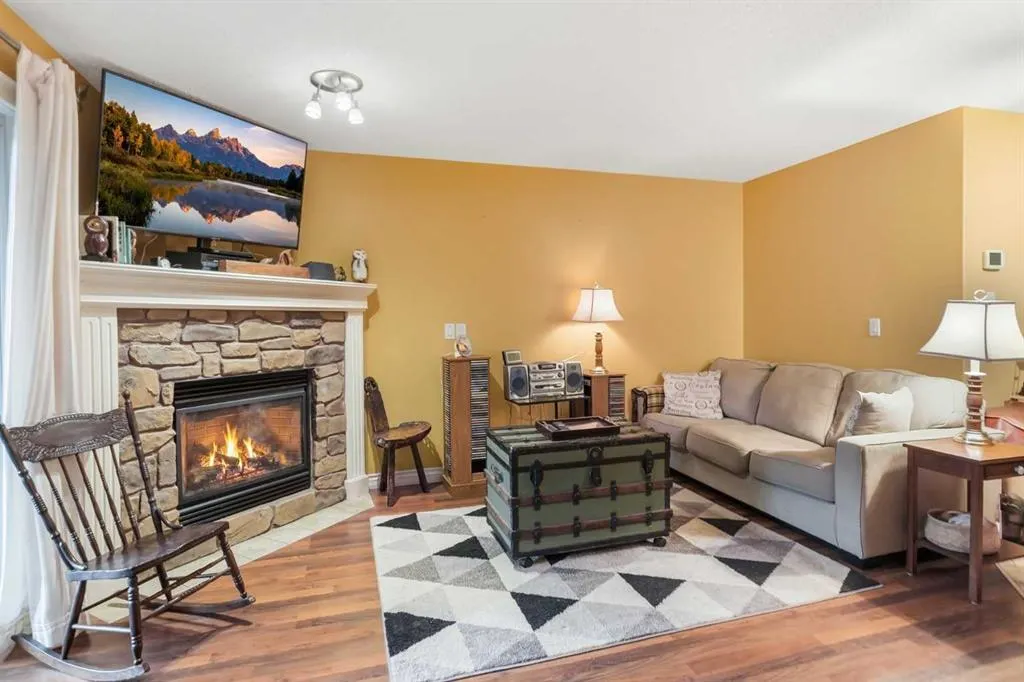 308 11 Avenue NW #121