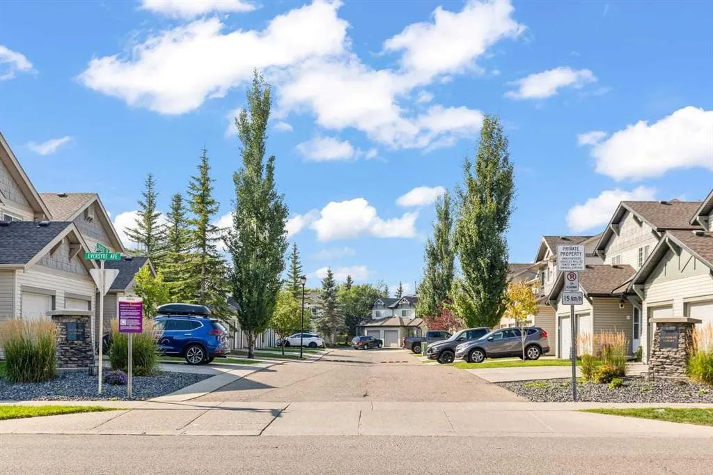 51 Eversyde Court SW