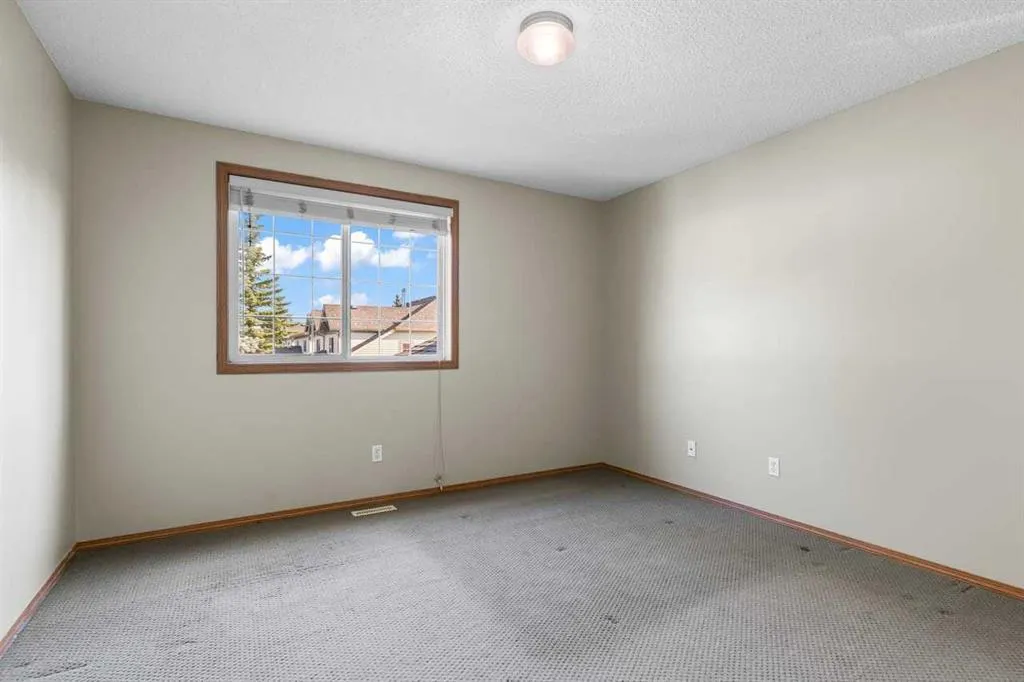 51 Eversyde Court SW