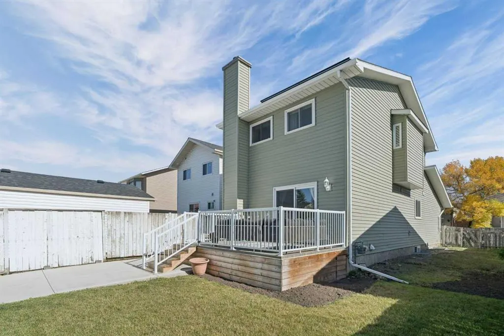 76 Martindale Close NE