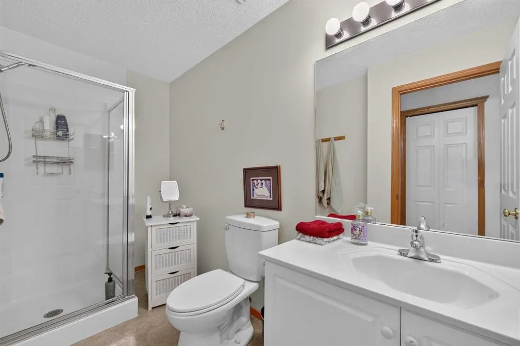 51 Chaparral Heath SE