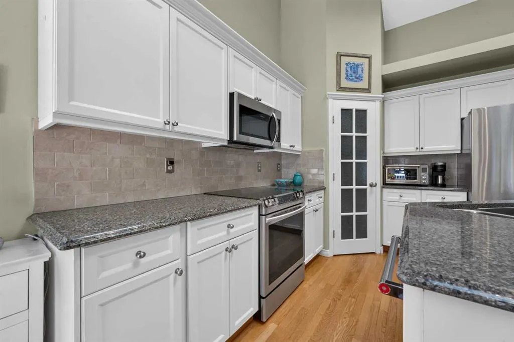 51 Chaparral Heath SE