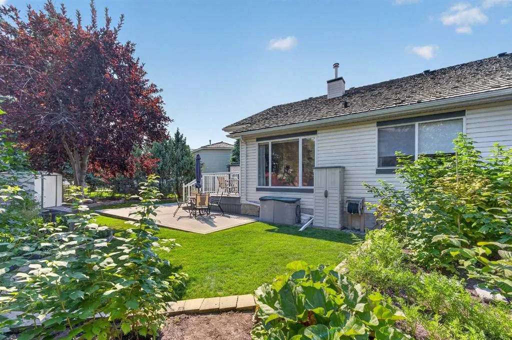 51 Chaparral Heath SE