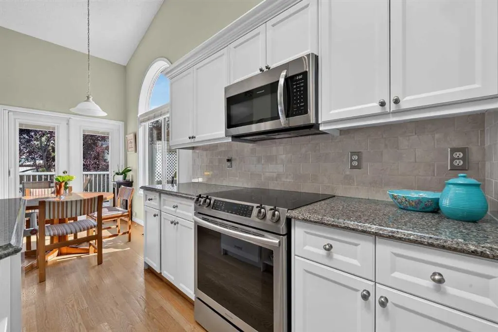 51 Chaparral Heath SE