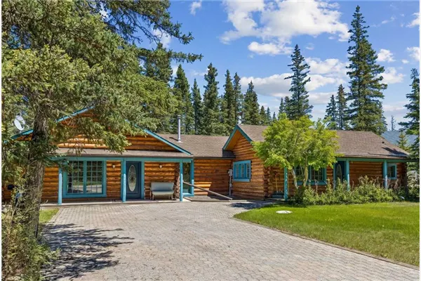 4 Pine Avenue