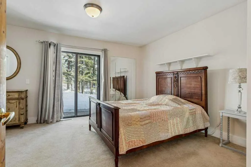 4 Pine Avenue