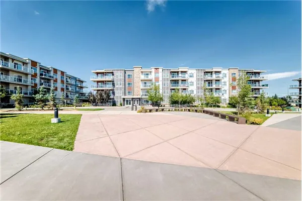 360 Harvest Hills Common NE