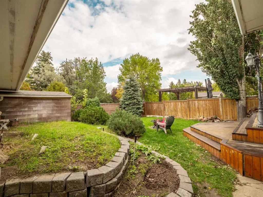46 Laval Court W