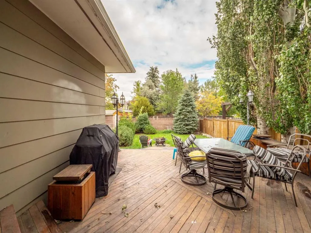 46 Laval Court W