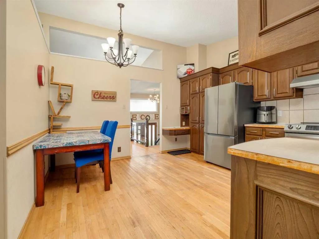 46 Laval Court W