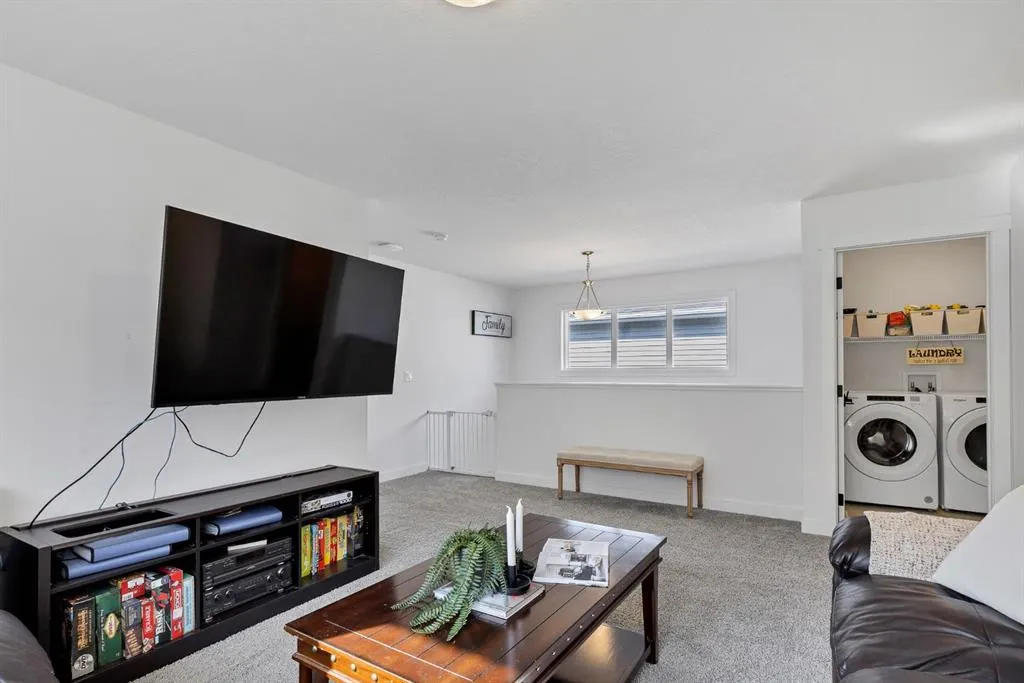223 Chelsea Heath