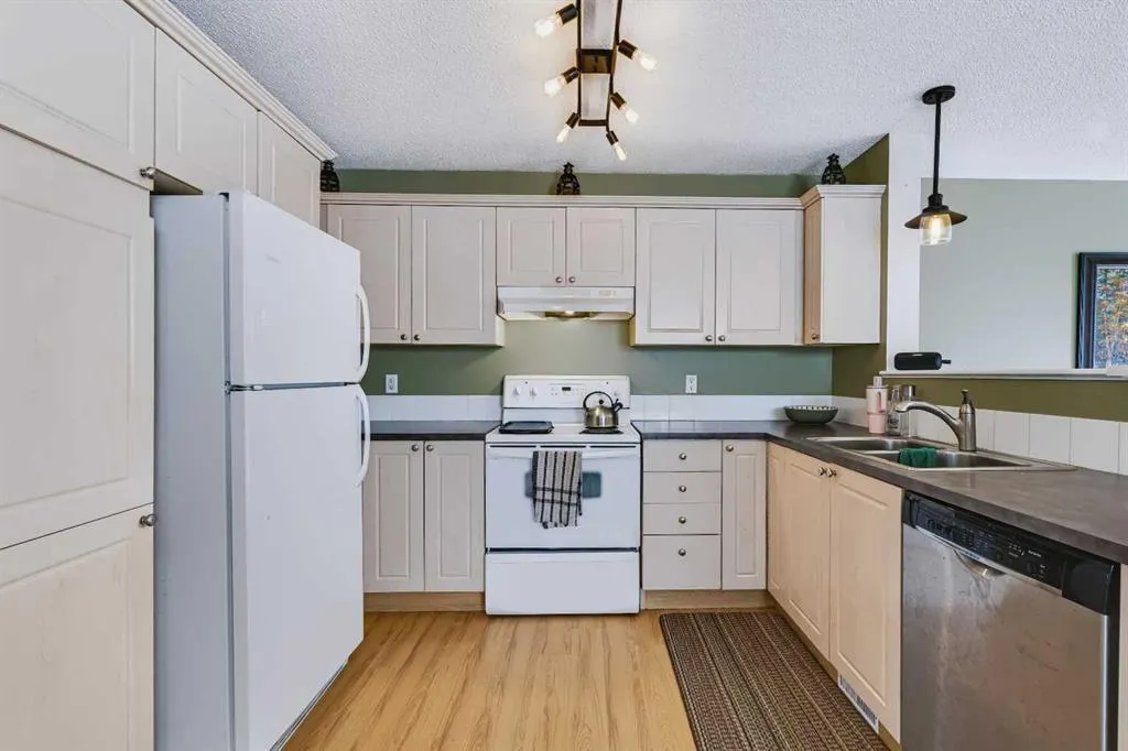 118 Cimarron Grove Crescent