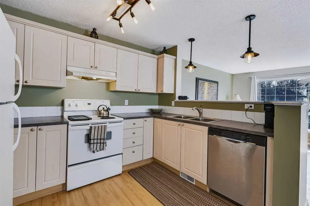 118 Cimarron Grove Crescent