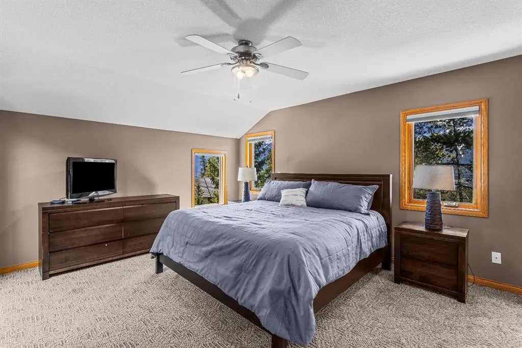 389 Eagle Heights