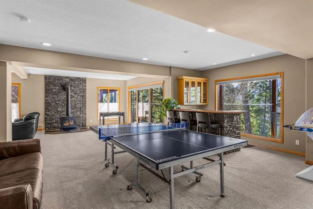 389 Eagle Heights
