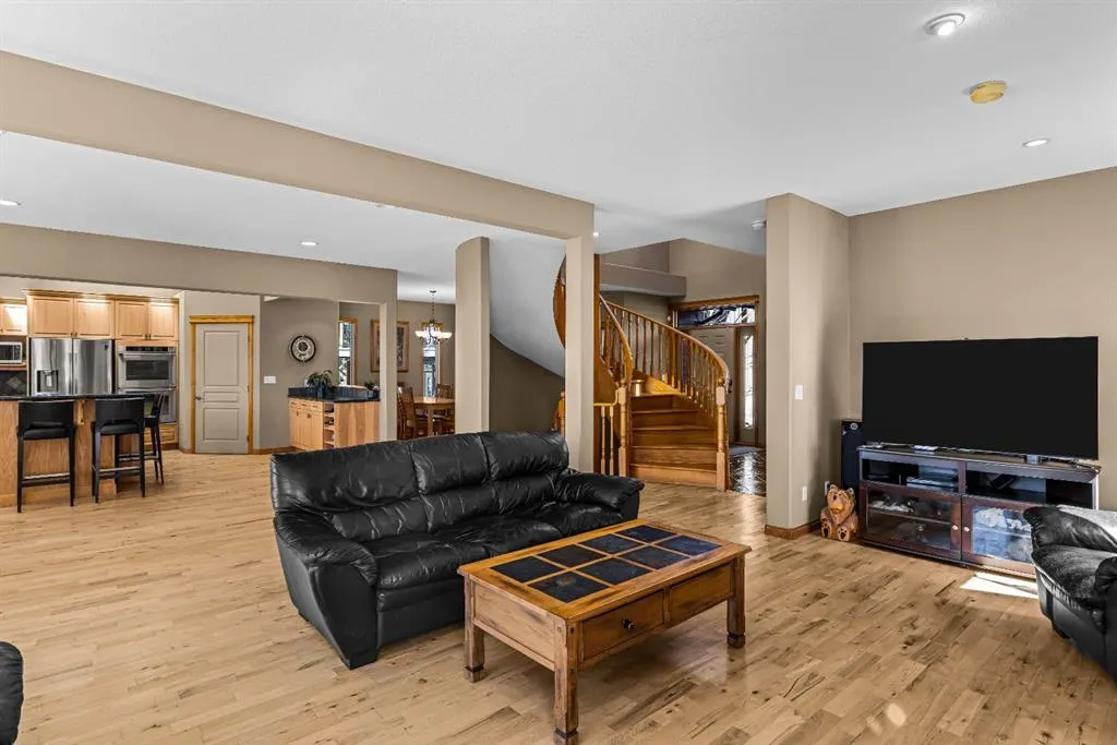 389 Eagle Heights