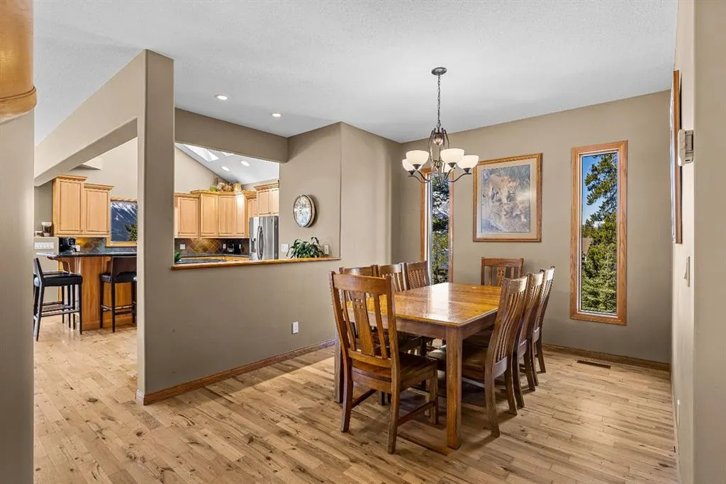 389 Eagle Heights