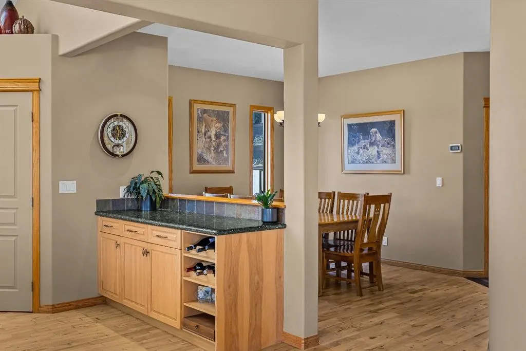 389 Eagle Heights