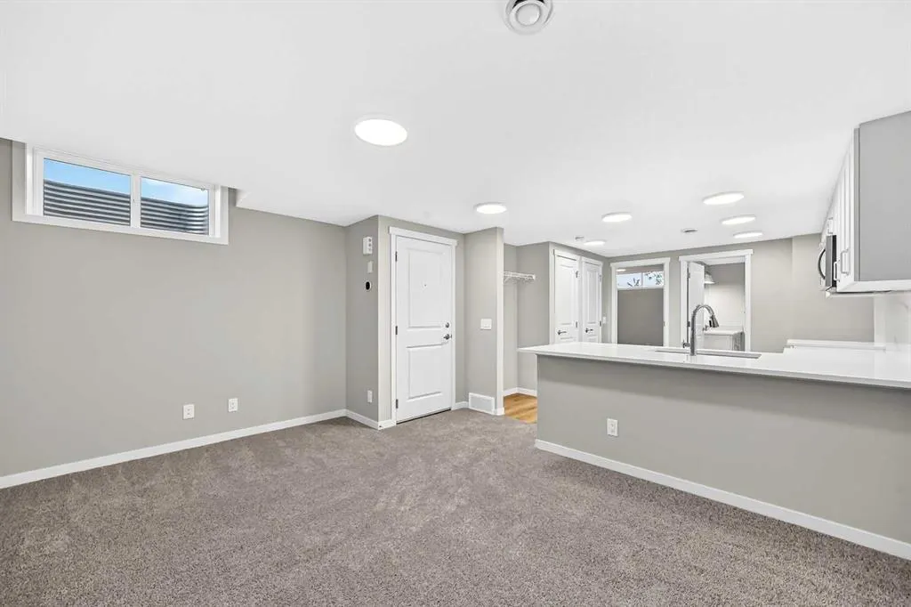 1302 Mahogany Boulevard SE